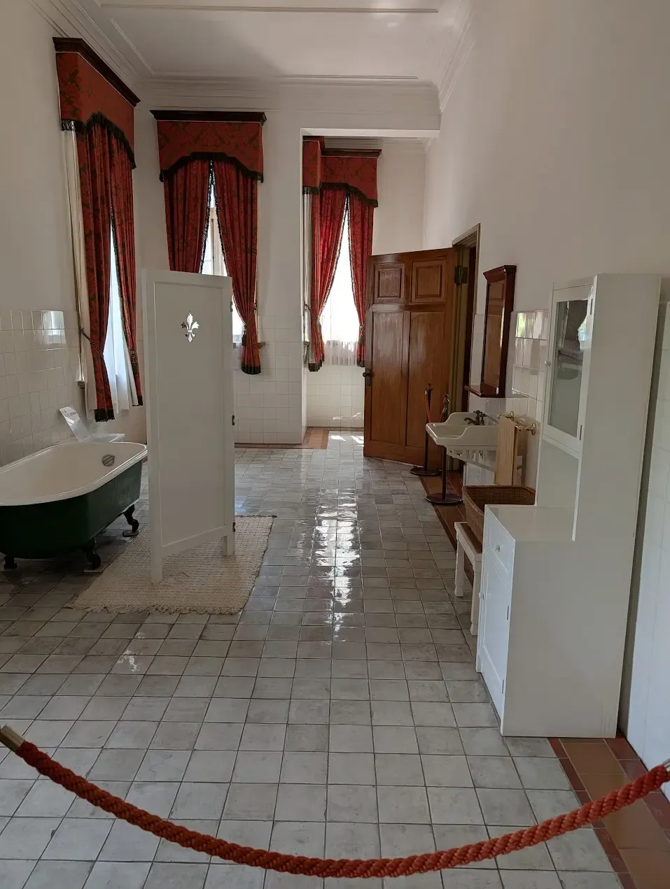 愛因斯坦夫婦的房間廁所